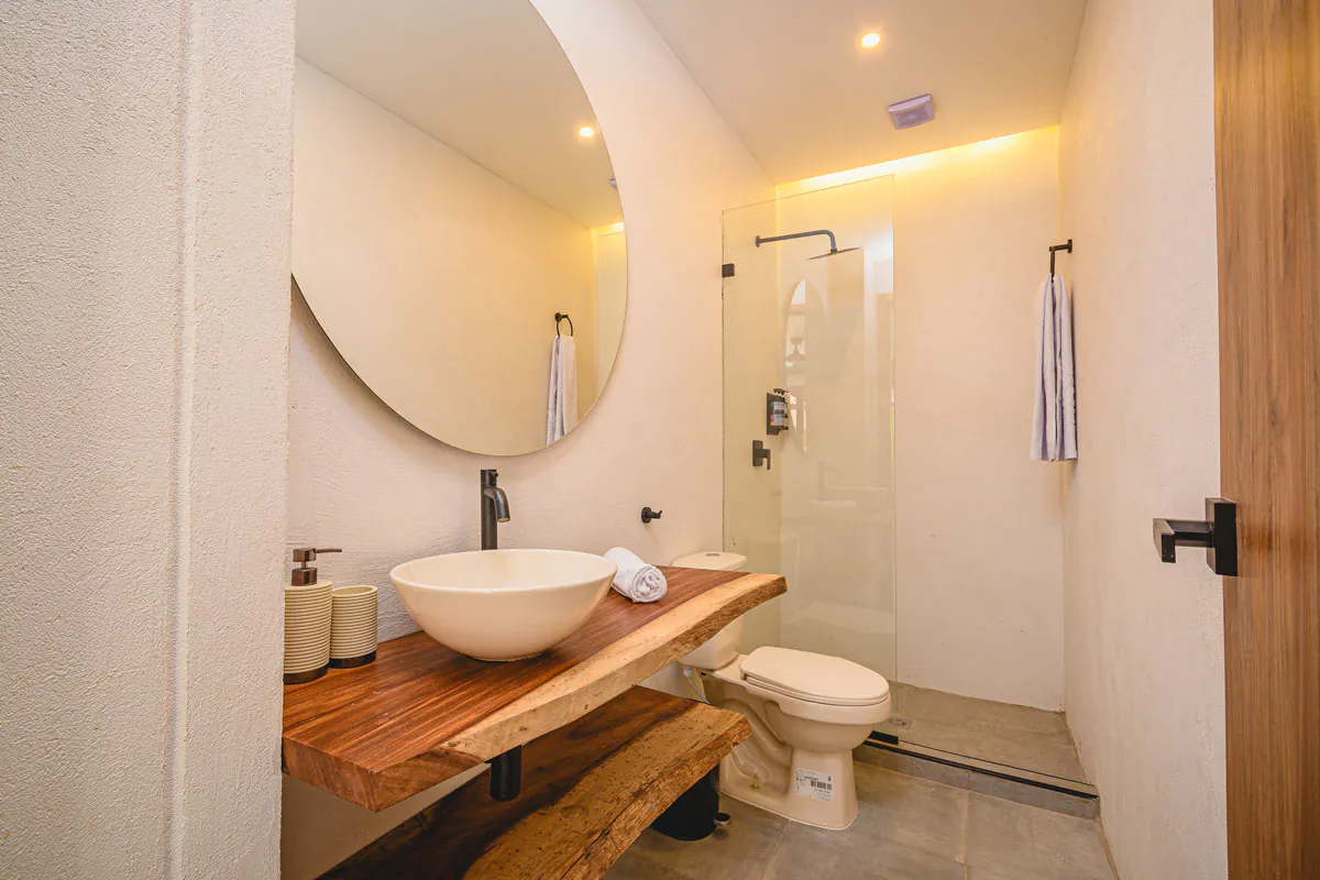 bano-villa-2-habitaciones-con-pisicina