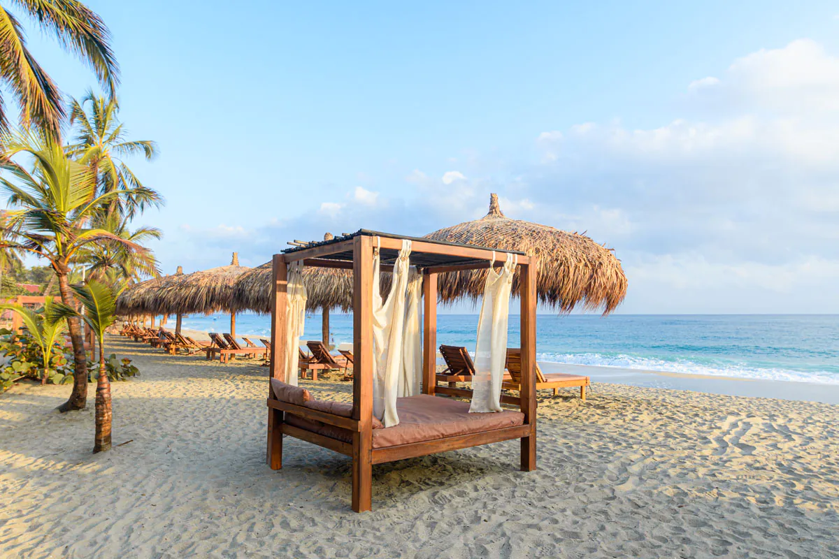 cama exterior senda kokkos beach