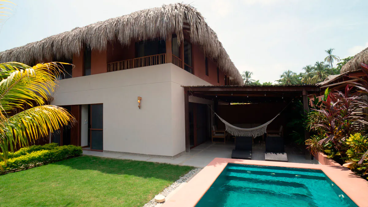 exterior-con-piscina-villa-2-habitaciones-con-pisicina